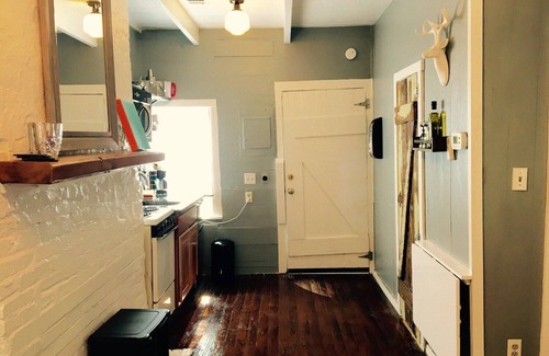 Beach Institute Cottage | Cozy Cottage 535 in Savannah's Historic District – Guest Rated 9.8