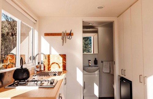 Murrays Run Cabin | Cozy Tiny Elizabeth: Pet & Child-Friendly Retreat