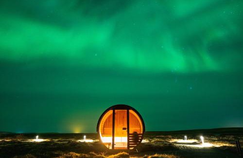 Selfoss Cabin | Pet-Friendly Getaway with Hot Tub in the Heart of Center