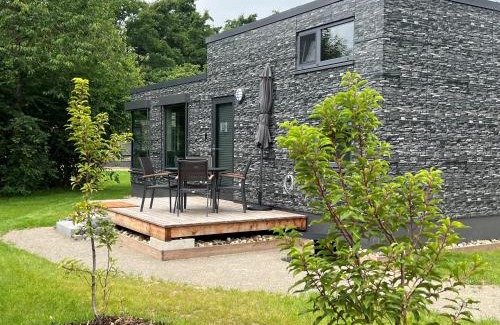 Fritzlar House | Pet-Friendly Haven at Tiny Haus Park Fritzlar with Ocean Views
