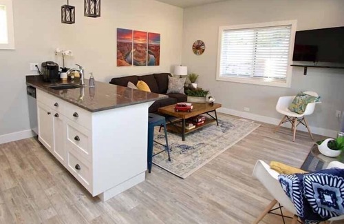 Orderville Apartment | Escape to Tiny Home #5: Guest Rated 9.8 with Kitchen & Breakfast