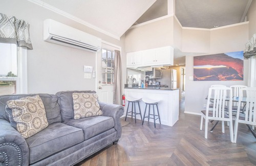 Moab South Valley House | Explore Tiny Home #6: Family-Friendly Retreat with Breakfast