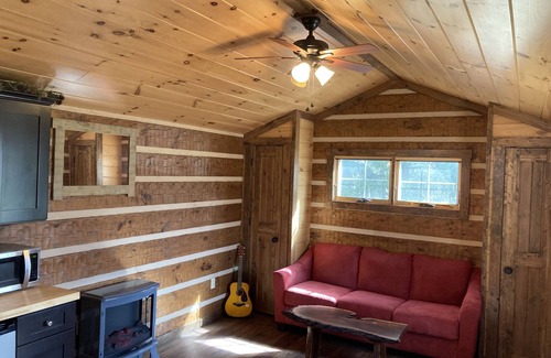 Stahlstown Cabin | Unique Tiny Home Experience for Family Getaways