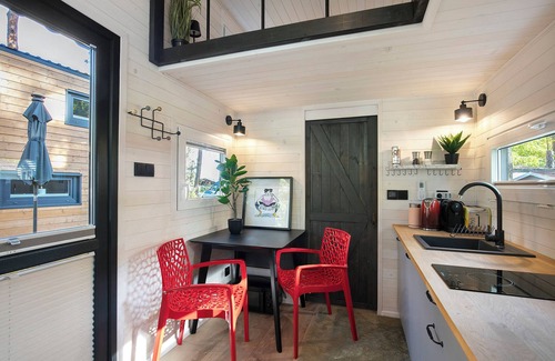 Caputh House | Tiny Home 'Tiny House No. 4' with Private Terrace, Wi-Fi and Air Conditioning
