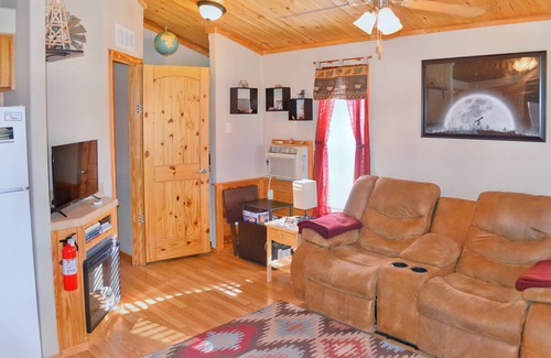 Animas Cabin | Guest Rated 10/10: Stay Near Rodeo, NM & Portal, AZ