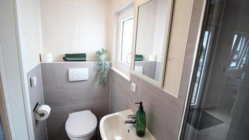 Reichenberg Apartment | Cozy Hotel Herdt: Child-Friendly Retreat with Great Reviews