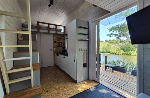 Buhlau Apartment | Guest Rated 10/10: Tiny House by the Nature Pond