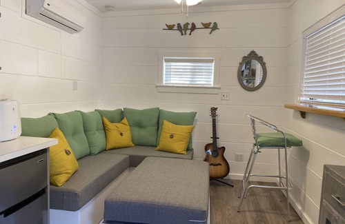 Superior Apartment | Explore a Treehouse Getaway with Hot Tub and Views