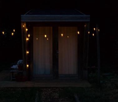 Diessen House | Unique Tiny House Hilver: Cozy Retreat in the Forest