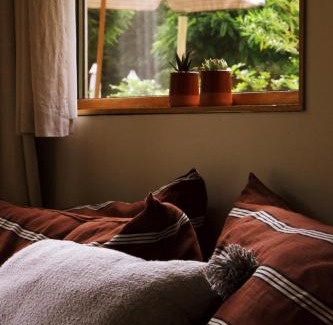 Diessen House | Unique Tiny House Hilver: Cozy Retreat in the Forest