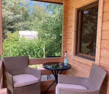 Drebkau House | Idyllic Tiny House am See - Family-Friendly Retreat