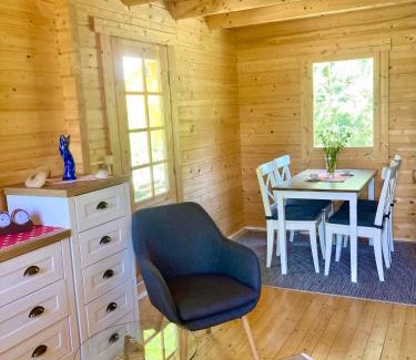 Drebkau House | Idyllic Tiny House am See - Family-Friendly Retreat