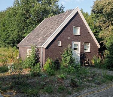 Municipality of Breda House | Cozy Tiny House Aqualinde with Pool and Family-Friendly Vibes