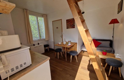 Saint-Marc-sur-Mer House | Charming Tiny House with Garden and Oceanfront Views