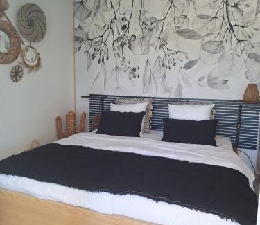 Le Thoronet House | Discover Villa Sisyphe: Tiny House with Pool & Ocean View