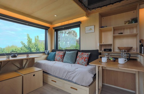 Langueux House | 'Tiny House 'bada' with Sea View, Nordic Bath, Private Terrace and Wi-Fi