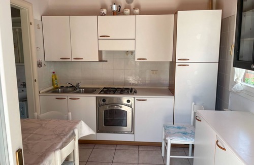 Lido di Volano House | Cozy Tiny House by the Sea: Pet Friendly & Family Ready!