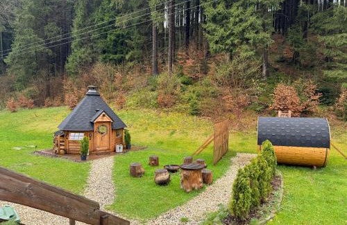 Velke Karlovice House | Cozy Tiny House: Pet & Child Friendly with 9.6/10 Score