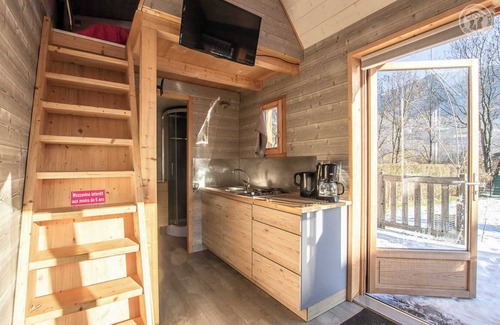 Aigueblanche House | Cozy Tiny House Du Morel - Ideal for Families and Breakfast