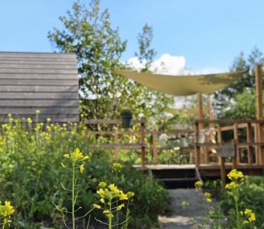Westergeest Resort | Cozy Tiny House De Kwekfink - Perfect for Families