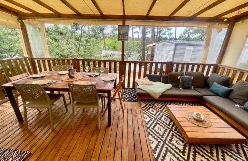 Claouey Resort | Charming Tiny House for Family Getaways in Cap Ferret