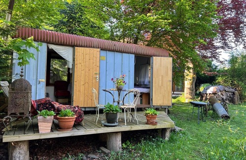 Bad Waldsee House | Cozy Tiny House with Pet-Friendly Amenities and Breakfast