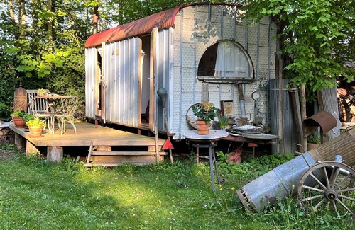 Bad Waldsee House | Cozy Tiny House with Pet-Friendly Amenities and Breakfast