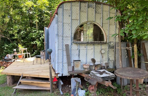 Bad Waldsee House | Cozy Tiny House with Pet-Friendly Amenities and Breakfast