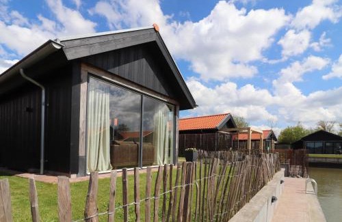 Anjum House | Tiny House in Anjum by Scenic Lake, cleaning included