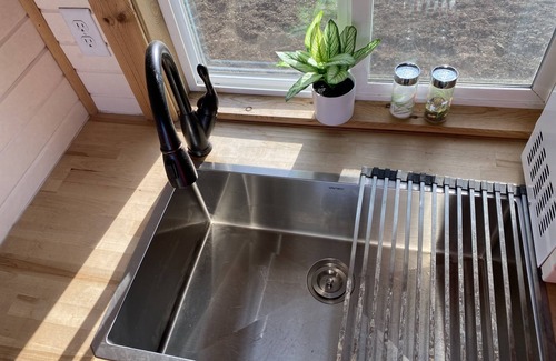 Pompeys Pillar Apartment | Cozy Tiny House Retreat Near Billings with Kitchen Access