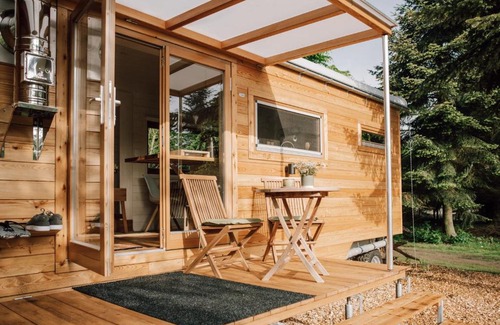 Emstek Apartment | Enchanting Tiny House Retreat in Nature - Guest Rated 9/10