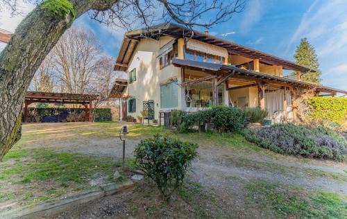 Cascinetta House | Cozy Tiny House Near Lake Maggiore with Private Beach