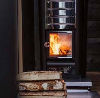 Buellingen Apartment | Cozy Tiny House with Spa and Hot Tub - Guest Rated 9.5