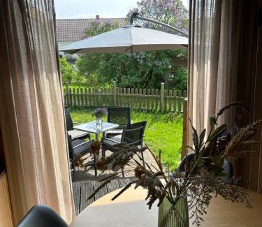 Ranzig Apartment | Cozy Tiny House with Garden Near the Lake