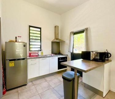 Moorea-Maiao Ski Chalet | Cozy Tiny House Moorea Hinavai - Family & Pet Friendly Retreat