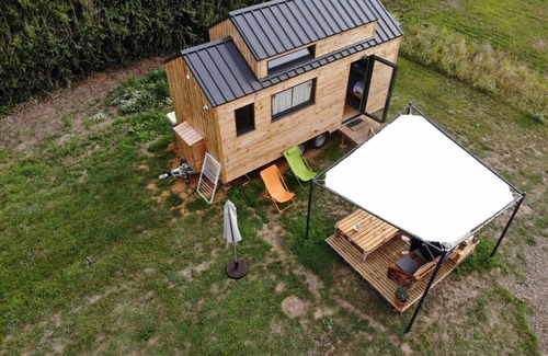 Lanmodez Ski Chalet | Cozy Retreat at Tiny House on the Presqu'île Sauvage
