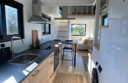 Santo Estevao Cabin | Tiny House: Oranges, Olives and Figs in Nature