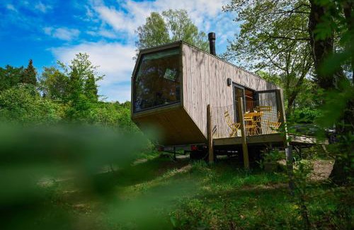 Salem House | Cozy Tiny House Pioneer 2 - Family-Friendly Retreat