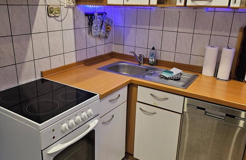 Rehm-Flehde-Bargen Cottage | Cozy Tiny House Surrounded by Nature - Pet Friendly Retreat