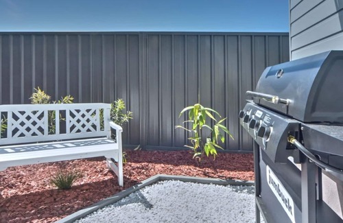 Sanctuary Point Cabin | Cozy Tiny House Stays with Pool and Family Amenities