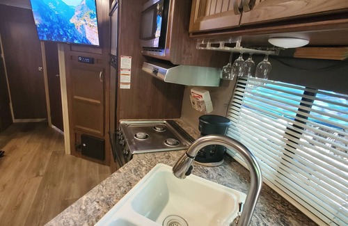 Comfort Apartment | Pet-Friendly Tiny House & Camper: Perfect for 6 Guests!