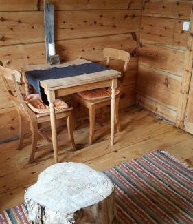 Lauvstad House | Fjordview Tiny House: Pet-Friendly & Oceanfront Escape
