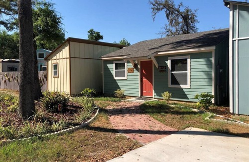 Umatilla House | Tiny Outdoor Village 1