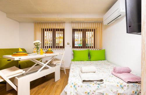 Plovdiv Center Apartment | Tiny Secret Place next to MU with Private Parking