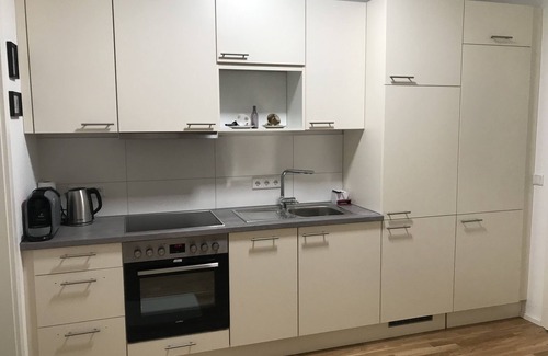 Radeberger Vorstadt Apartment | Cozy Tiny Spring Apartment with Kitchen and Breakfast Included