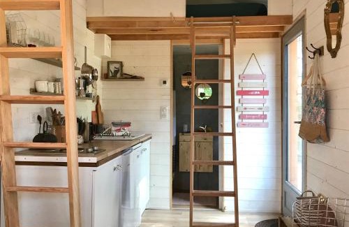 Saint-Quentin-les-Beaurepaire Cabin | Discover Tiny Stay Ecolodge: Pet-Friendly & Family Approved