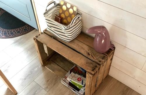 Saint-Quentin-les-Beaurepaire Cabin | Discover Tiny Stay Ecolodge: Pet-Friendly & Family Approved