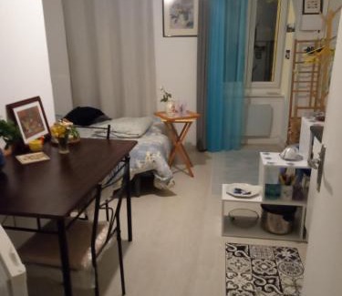 Castelnau-Durban Apartment | Cozy Tiny Studio Ariège Pyrénées - Perfect for Families