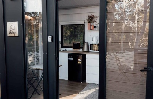 Wongawallan House | Pet-Friendly Stay at Tiny Tamborine 2 Summ in Comfort