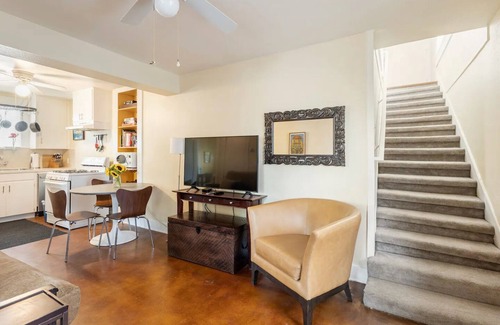 Clarksville House | Elegant Oceanview Escape: Guest Rated 9.8 with Spa & Pool